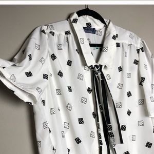 Vintage secretary tie neck pussybow blouse